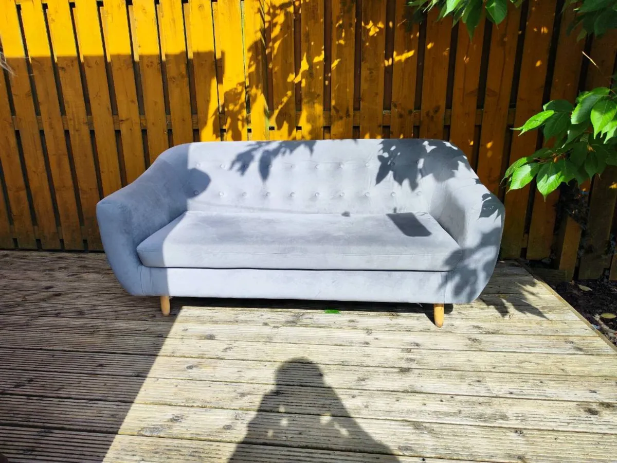Sofa (2.5 seater) - Image 1