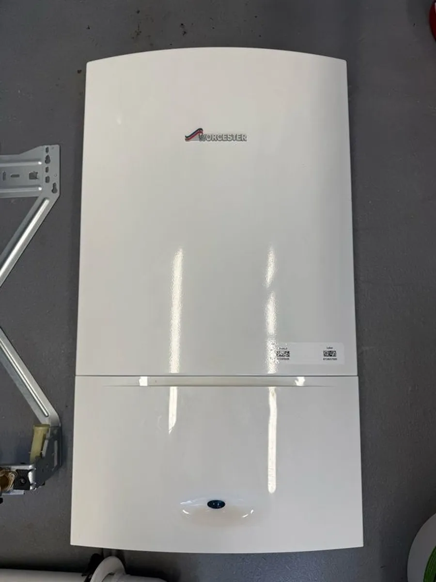 Worchester Greenstar 24i Condensing Gas Boiler - Image 1