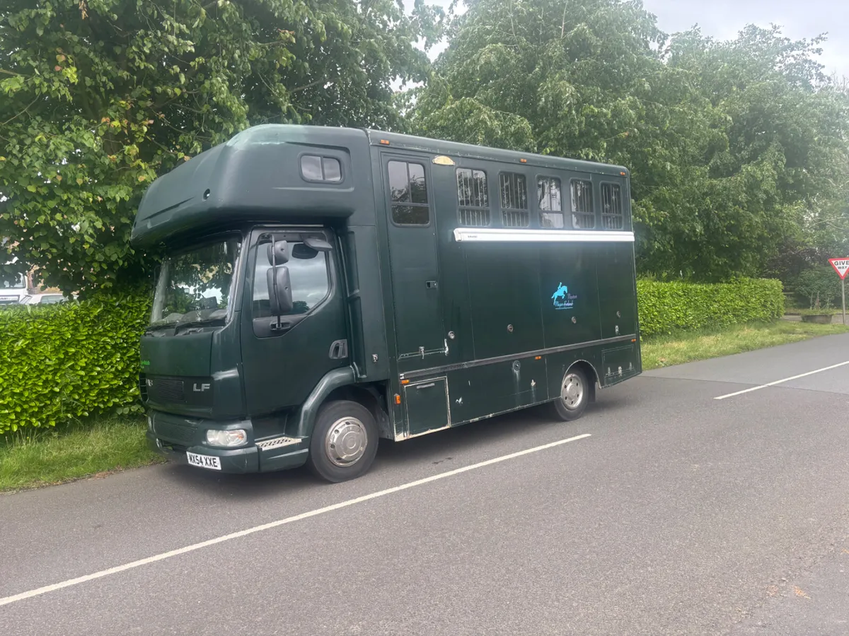 Daf lf horse lorry - Image 1
