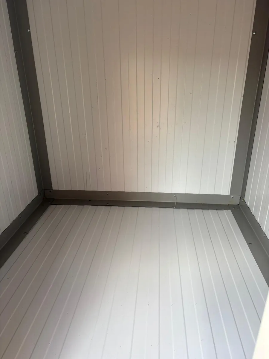 Dog Shed - Image 3