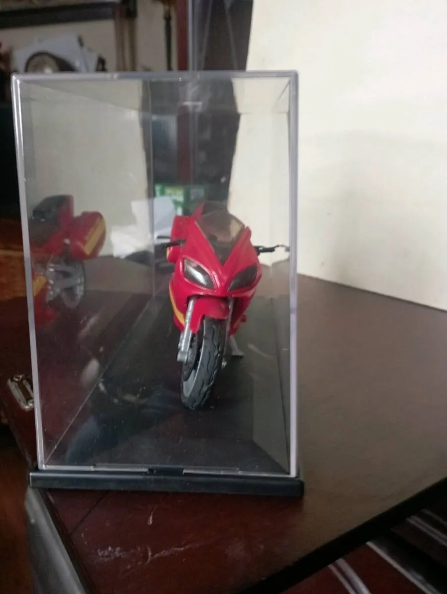 17cm EMERGENCY FIRE & RESCUE BIKE WITH SIRENS - Image 4