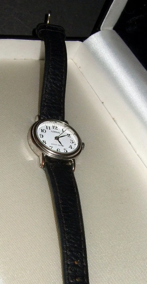 Vintage Lorus (Seiko) Ladies Watch - PWO - Image 3