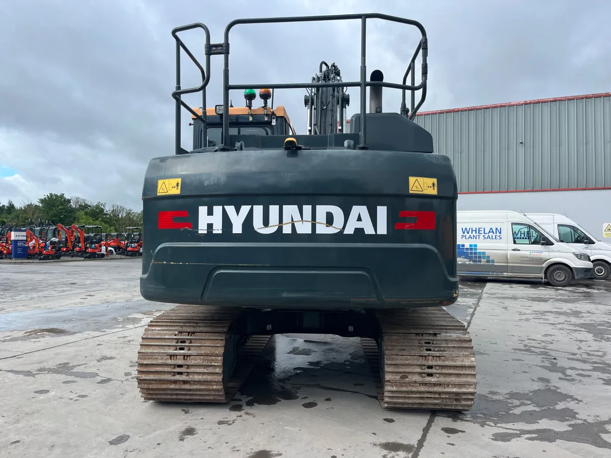 2024 Hyundai HX140AL - Image 4