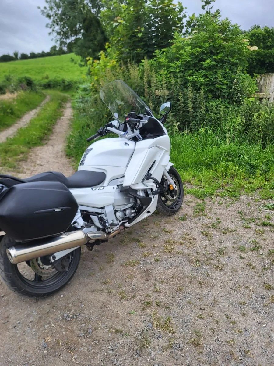 YAMAHA FJR 2018 - Image 4
