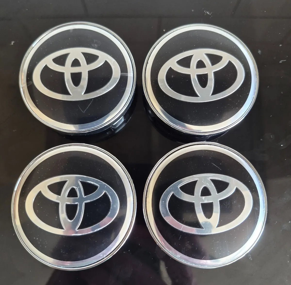 Toyota centre caps - FREE POST - Image 3