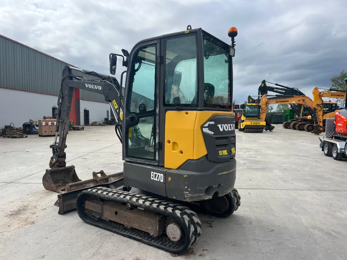 2018 Volvo EC27D Mini Excavator - Image 3