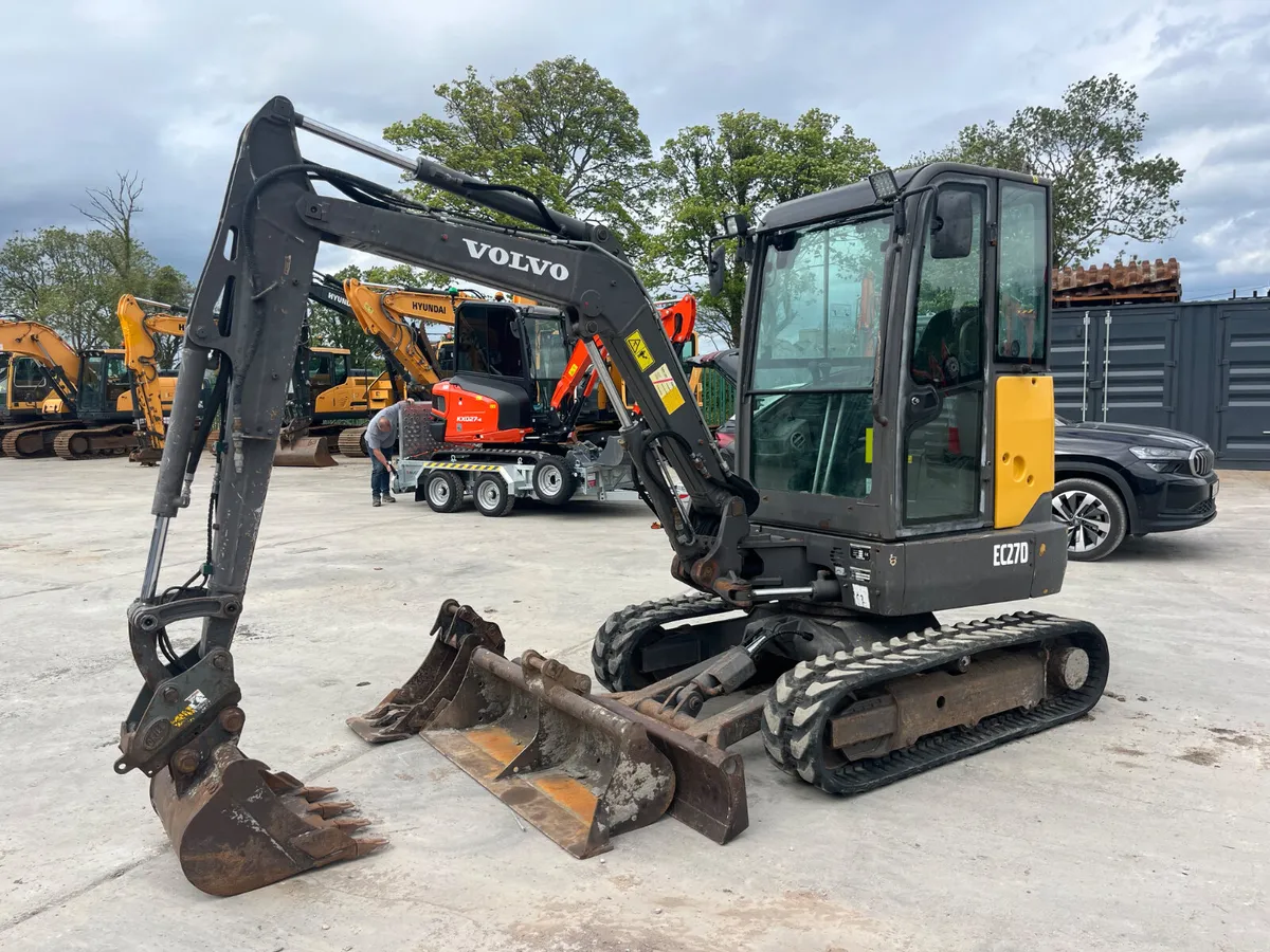 2018 Volvo EC27D Mini Excavator - Image 2