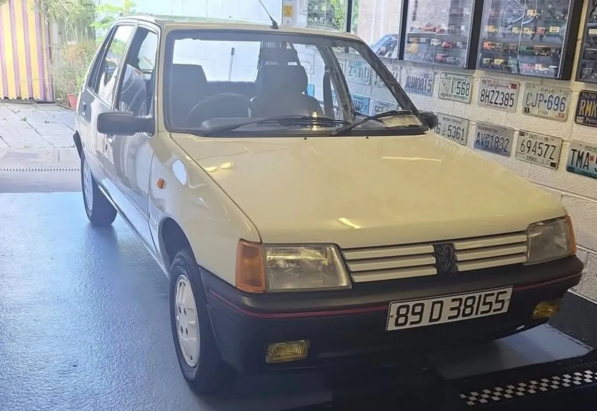 Peugeot 205 1989 - Image 3