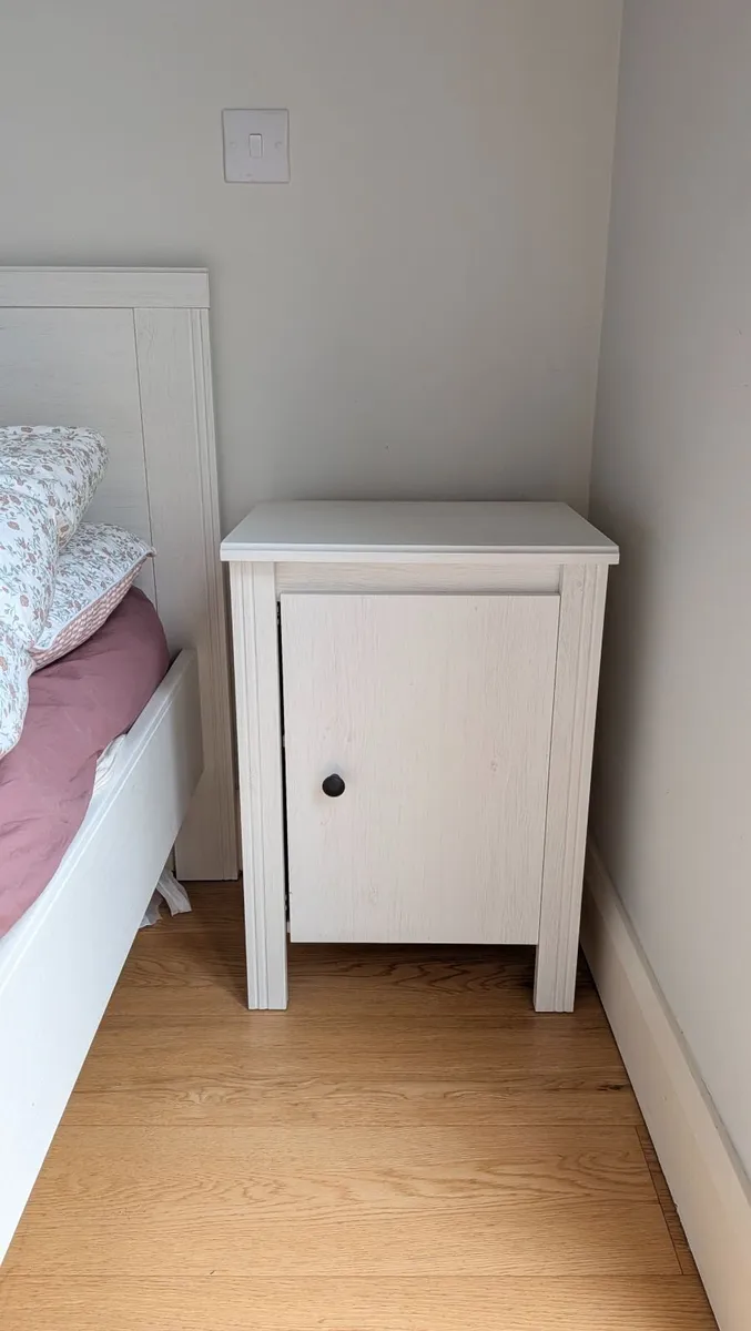 bedside lockers - beautiful & cheap - Image 4