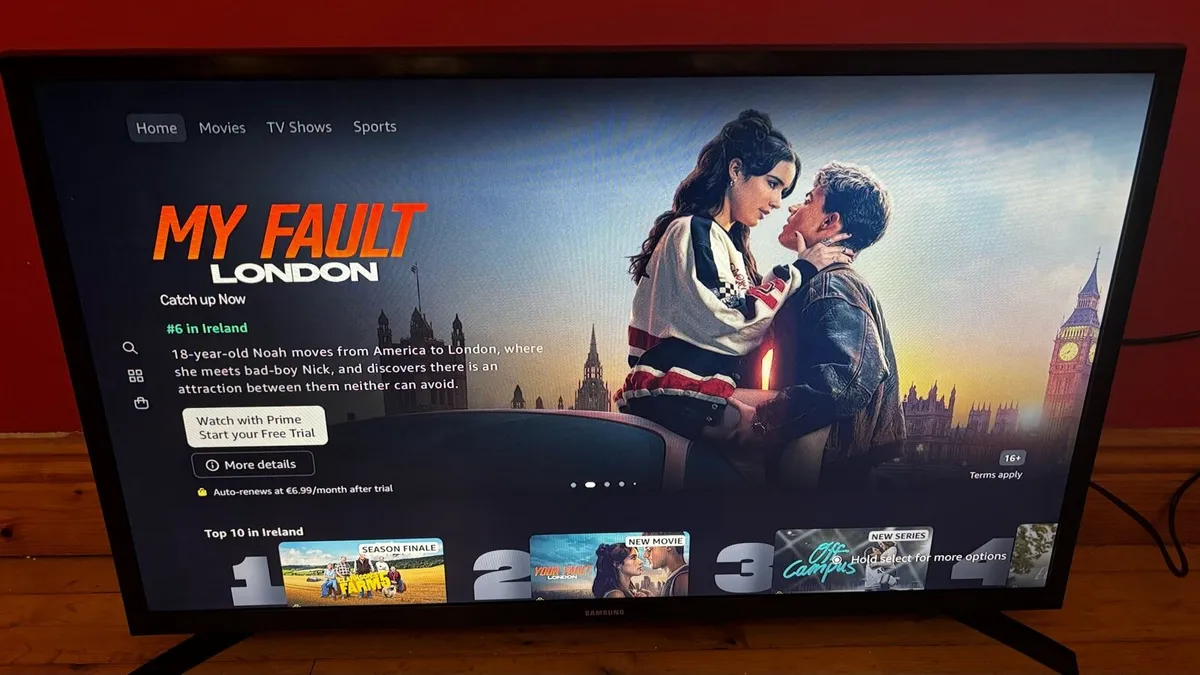 32” Samsung Smart TV with HDR - Image 2