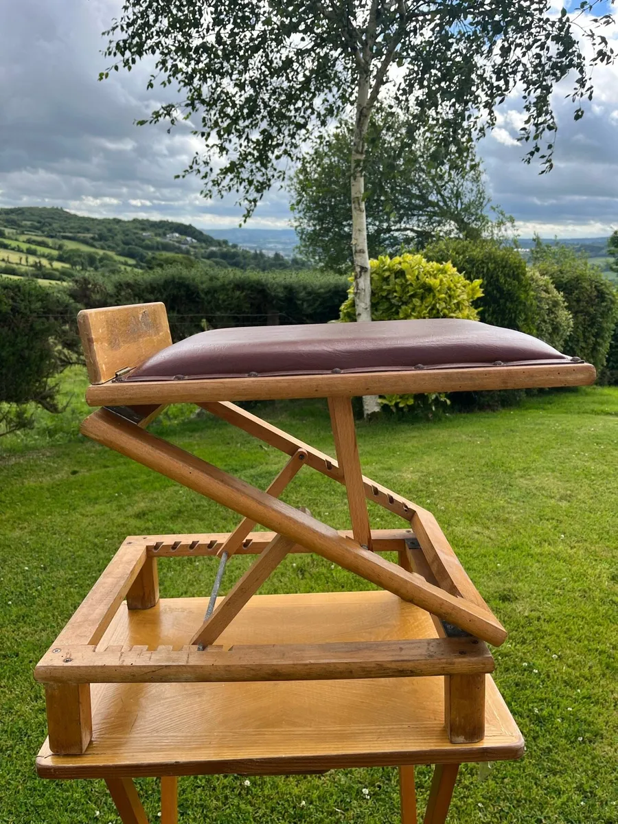 Vintage foot stool - Image 1