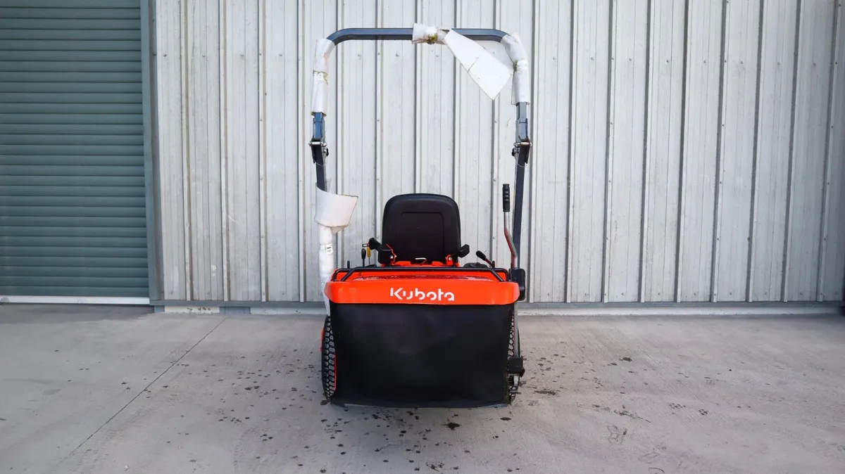 2025 Kubota GR2120 Lawnmower - Image 3