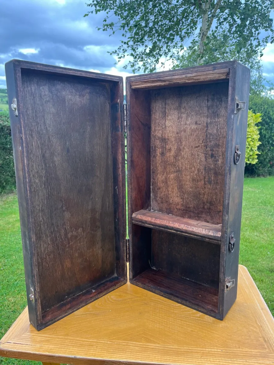 Vintage wooden box - Image 1