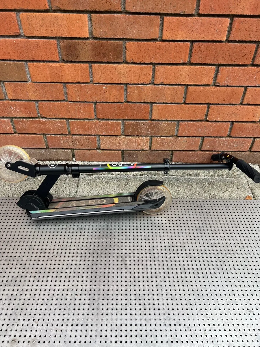 Aero Folding Scooter With Led Lights - Image 2