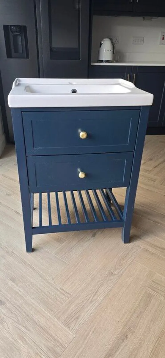 Navy Blue 600mm Bathroom Vanity Unit with Ceramic Basin - Image 1