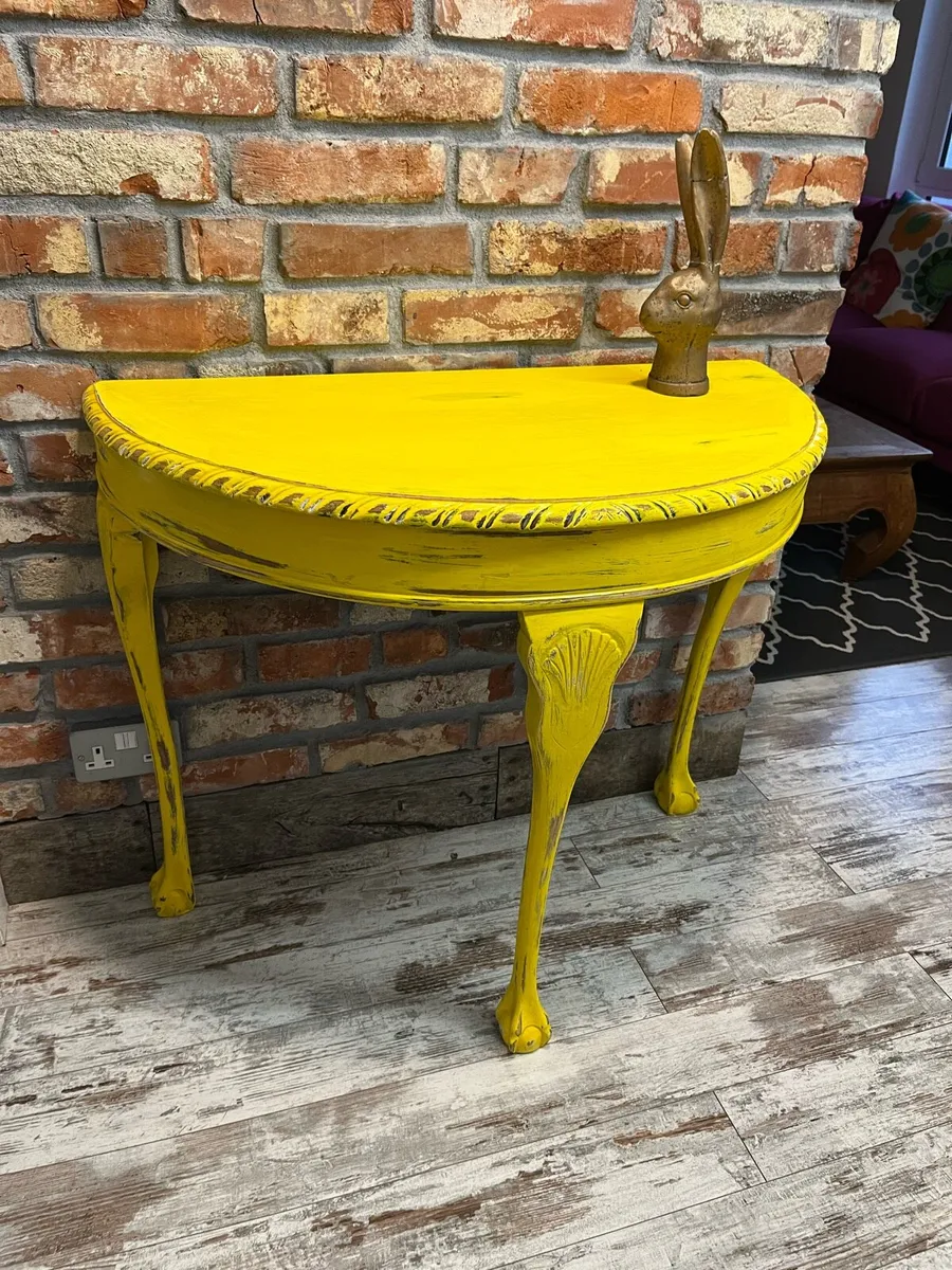 Vintage hall table - Image 1