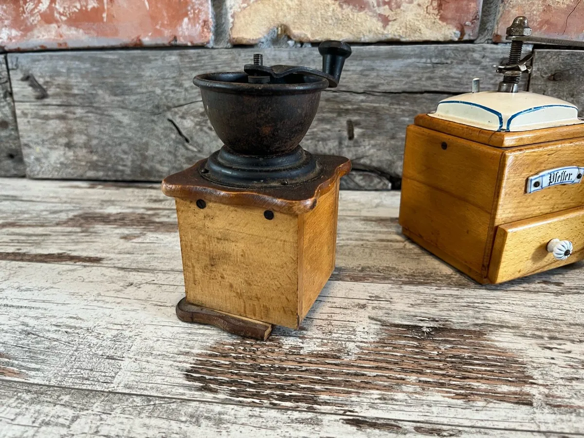 Vintage Coffee grinders - Image 4