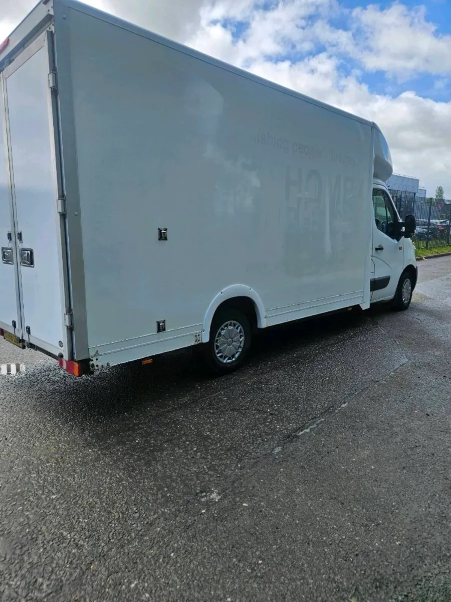 182 Renault master luton box van - Image 1