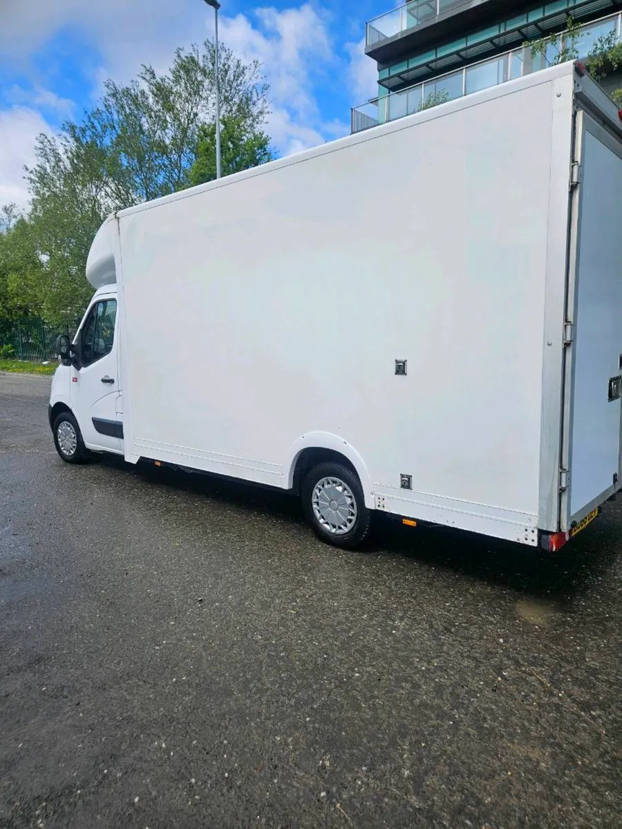 182 Renault master luton box van - Image 3