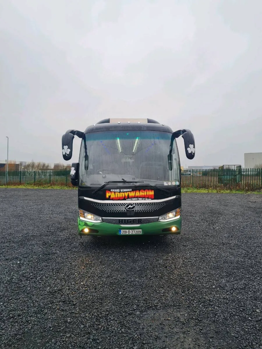 2020 higer 42 seater - Image 1