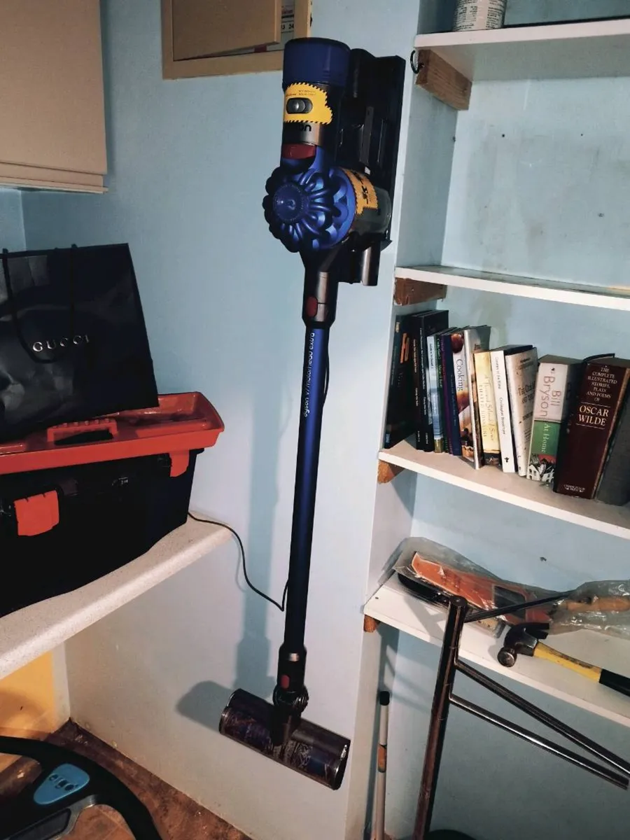 Dyson hoover like new all parts - Image 2