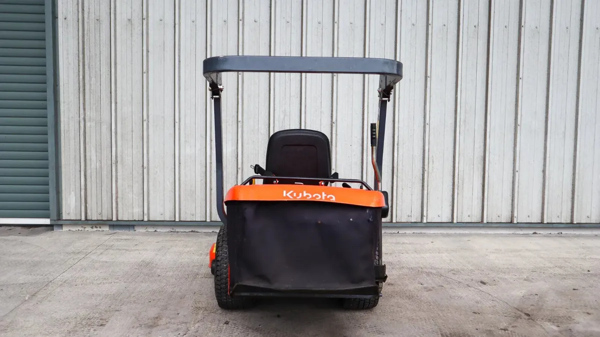 Used 2023 Kubota GR2120 Lawnmower - Image 3