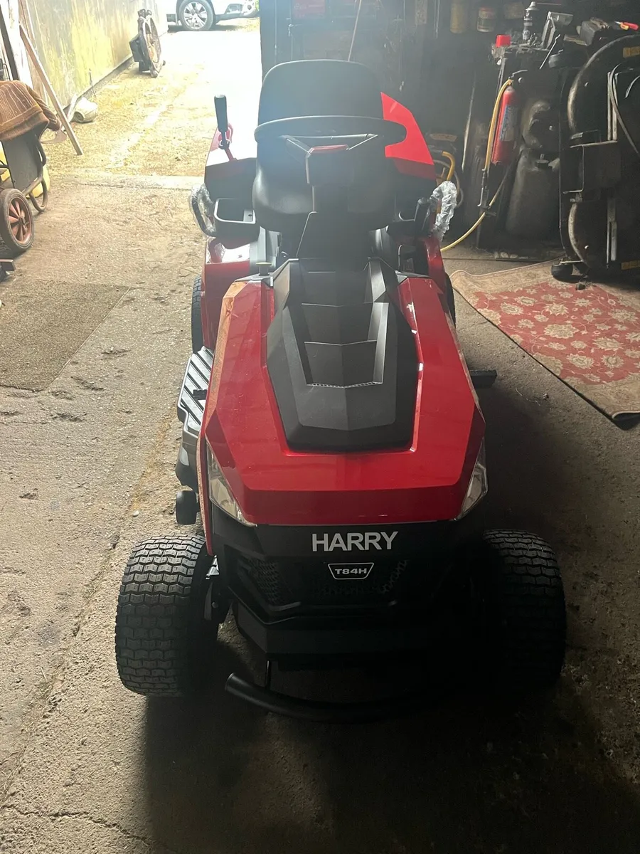 Harry tractor mower - Image 1