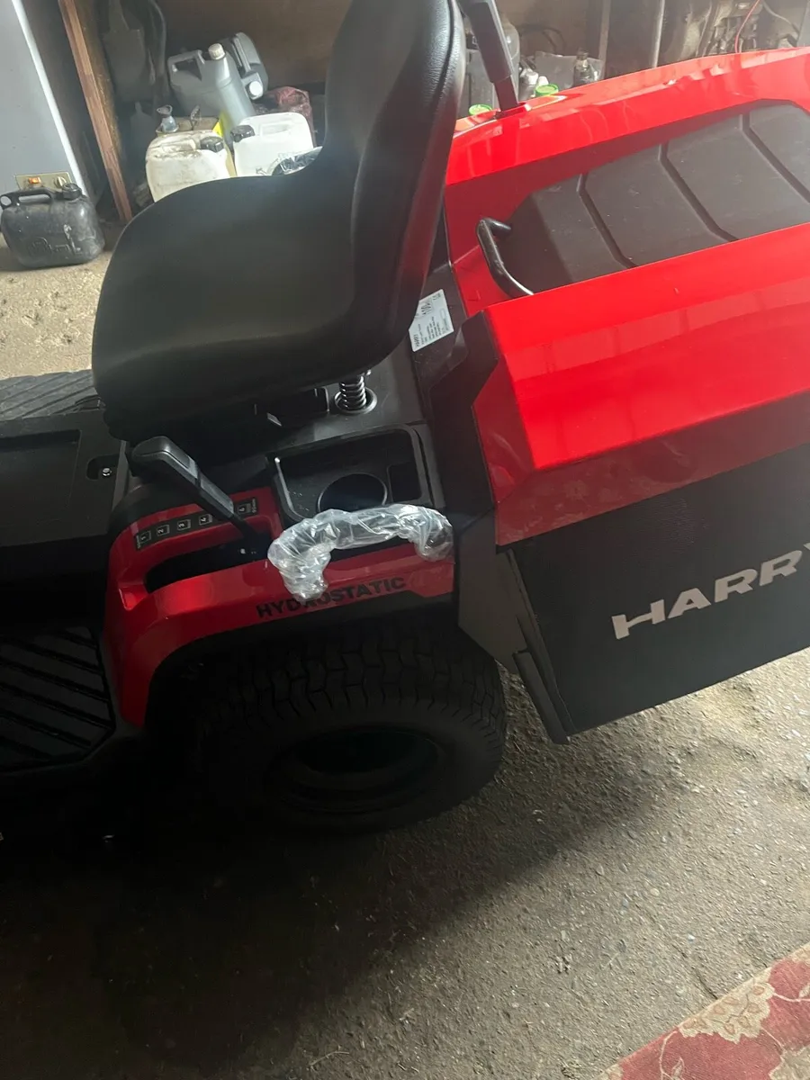 Harry tractor mower - Image 3