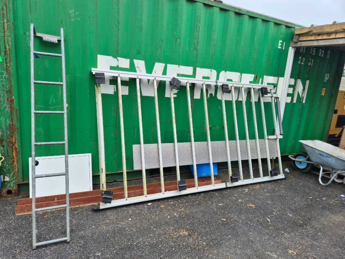 Roof rack - Image 1