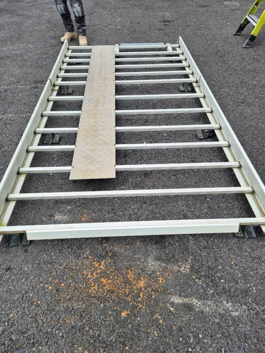 Roof rack - Image 2