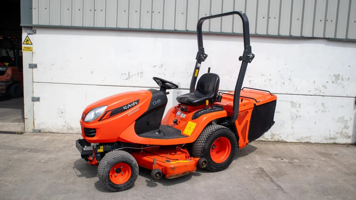 Used 2023 Kubota GR2120 Lawnmower - Image 1