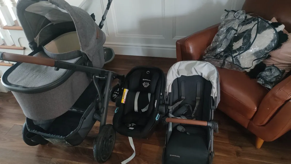 Uppababy Vista V2 travel system Greyson - Image 2