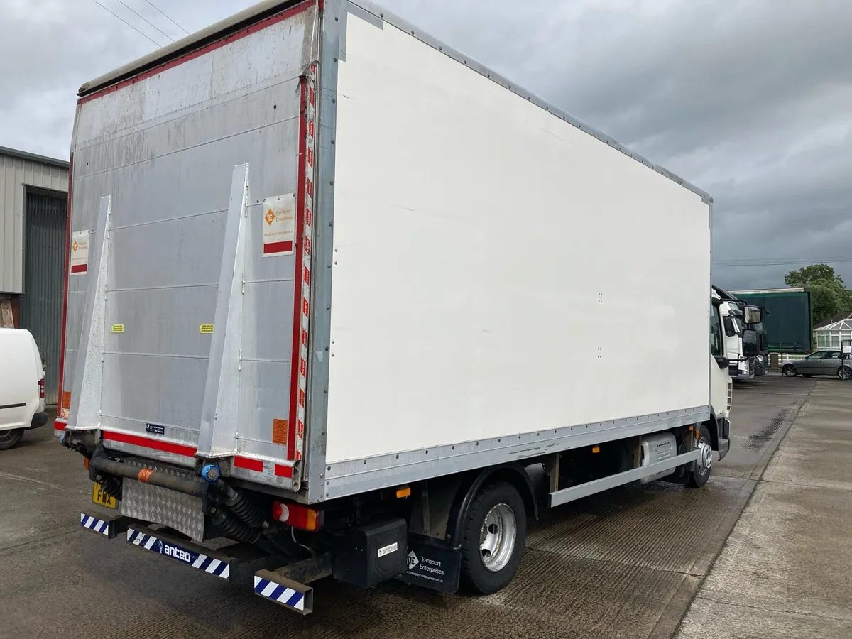 2020 Daf 7500 kg 20ft box full size tailift - Image 4
