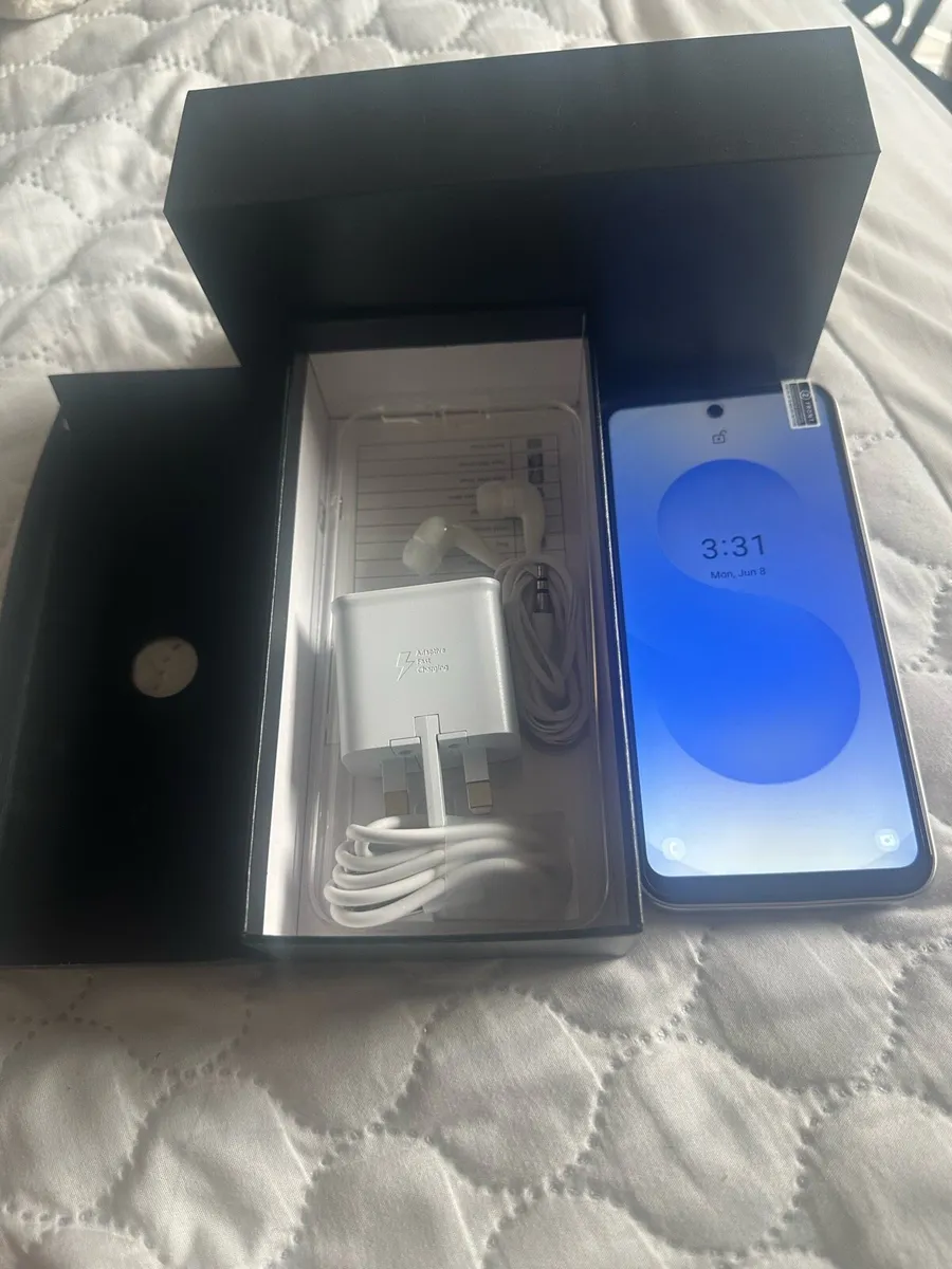 Smart phone - Image 2