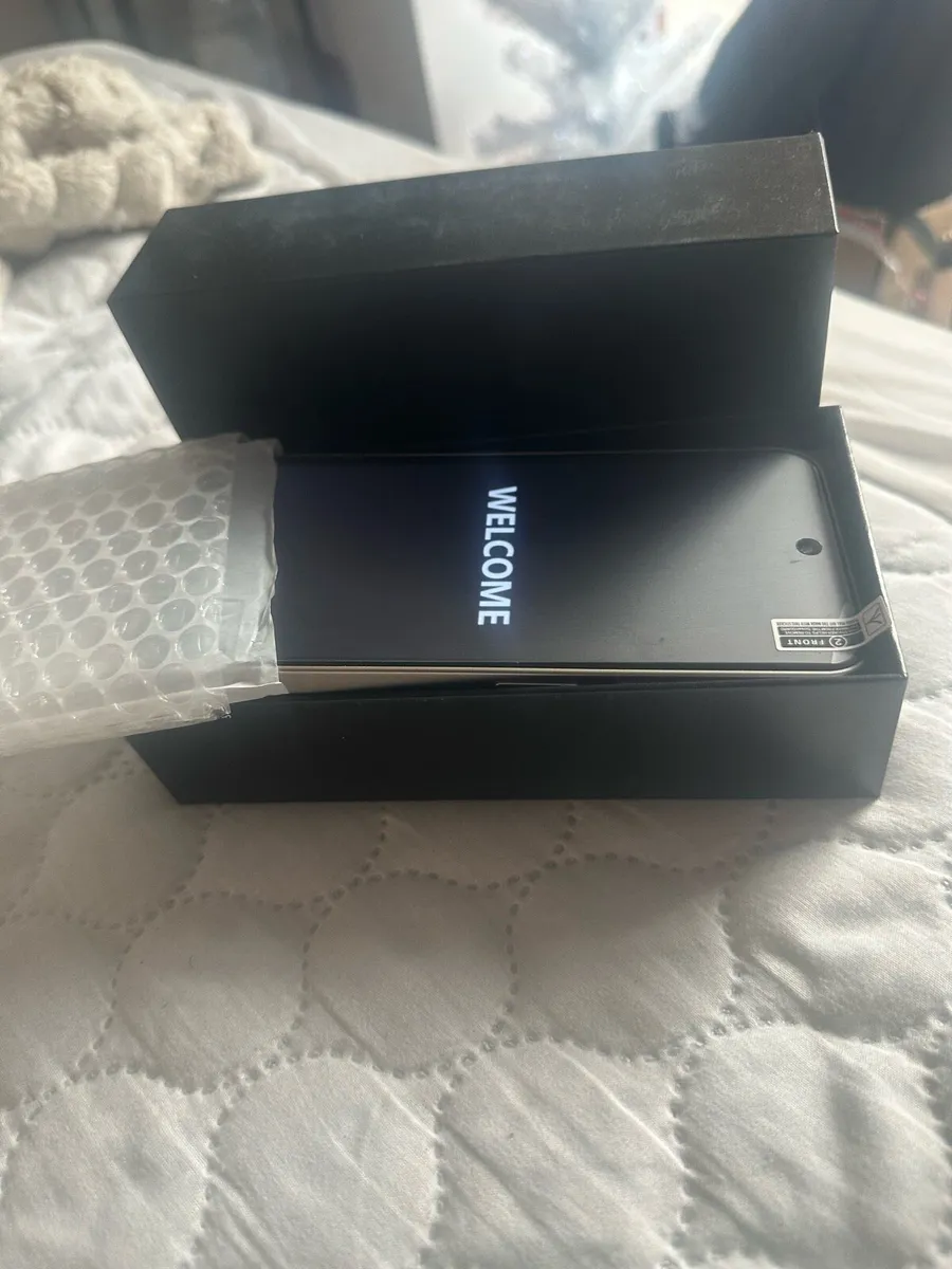 Smart phone - Image 4