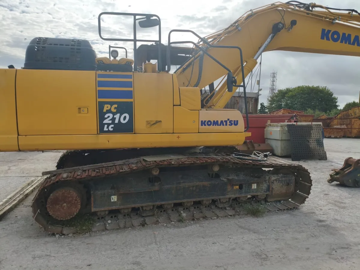 Excavator - Image 2