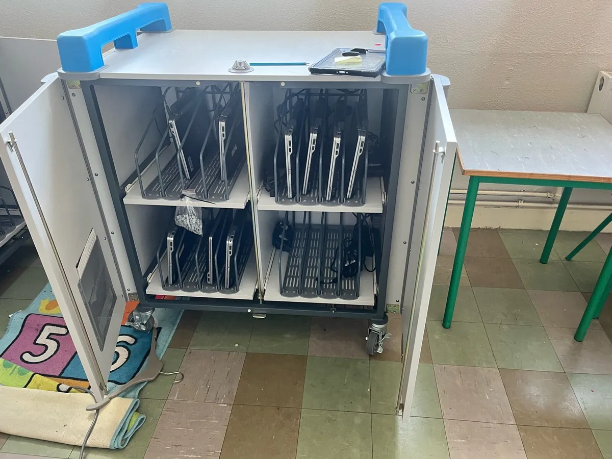 Computer trolley - Image 4