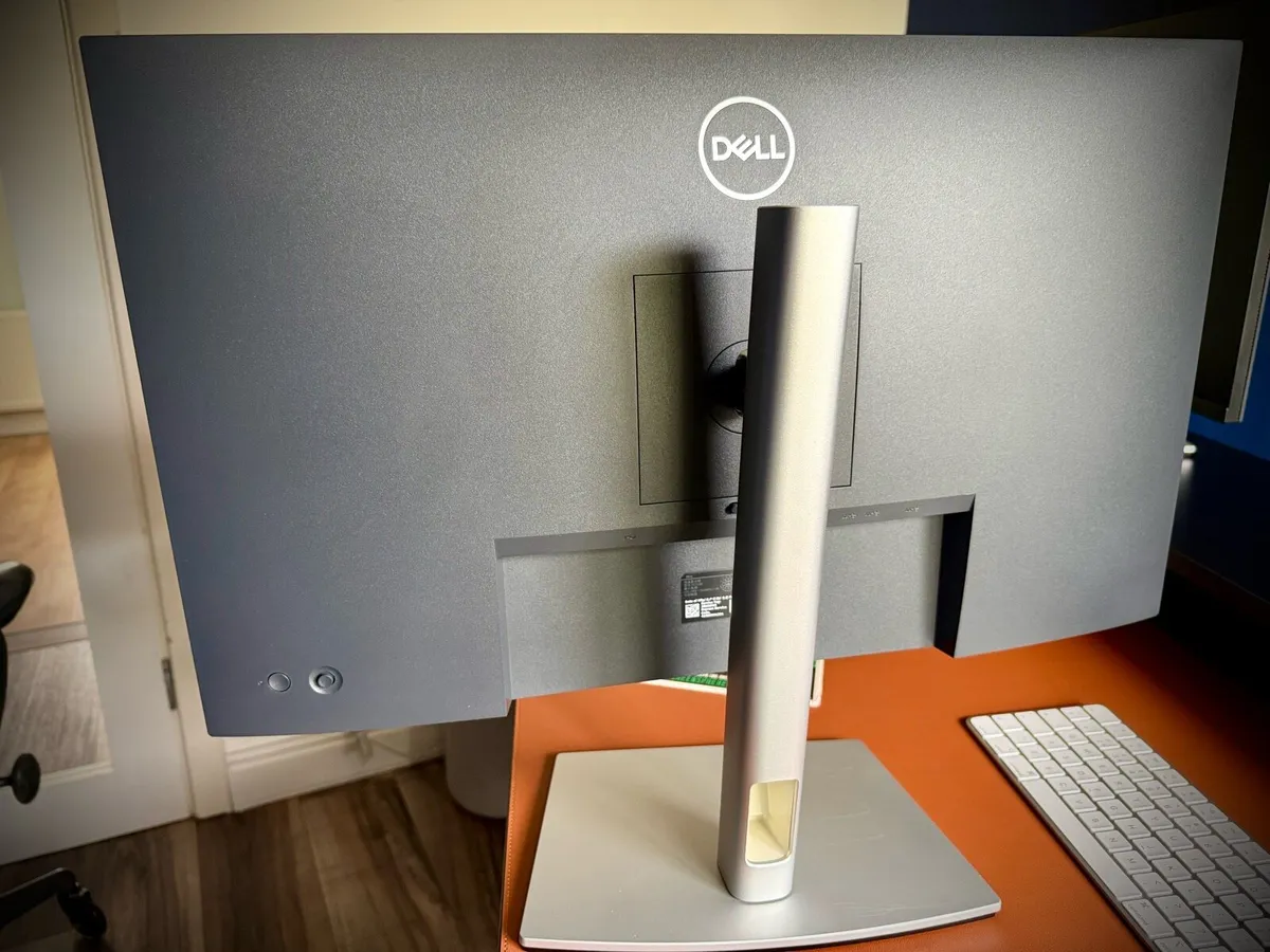 Dell Ultrasharp 27 Monitors- U2724D - Image 3