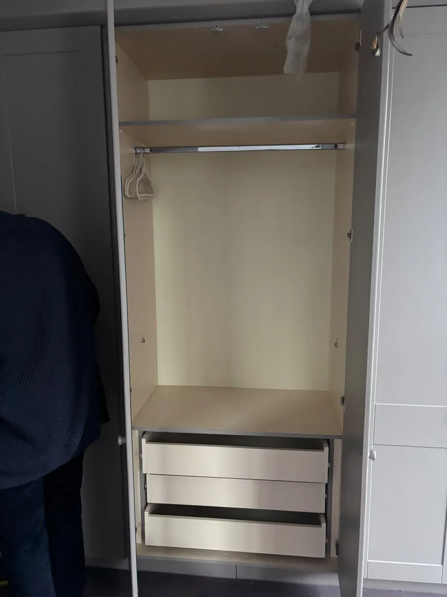 4 large built in wardrobes - Image 4