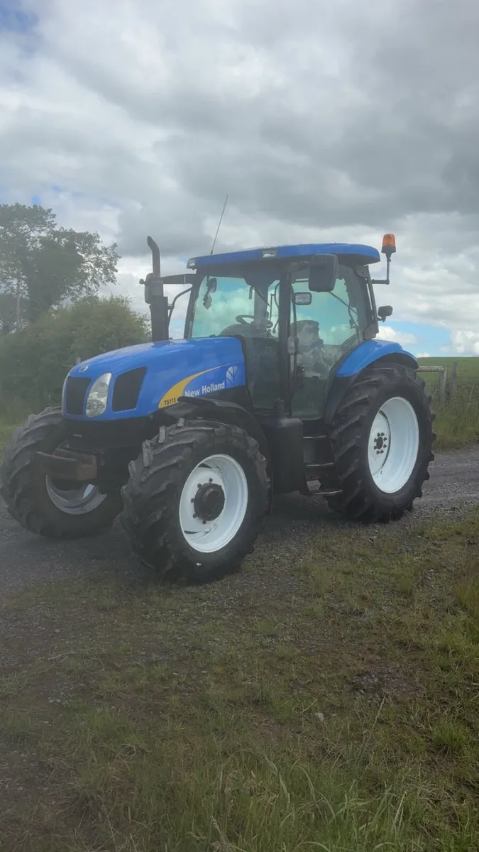 New Holland TS115A - Image 2