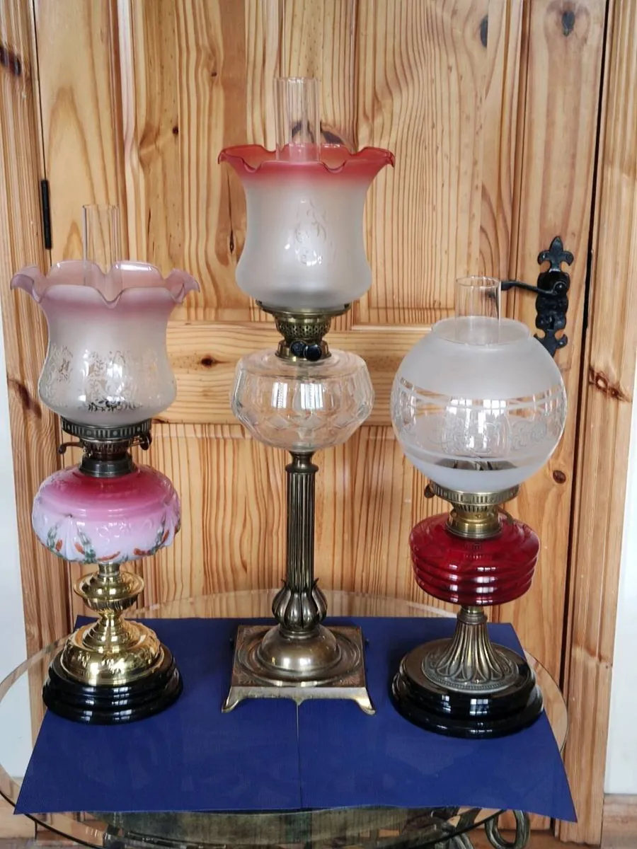 Antique oil lamps each 365 euro - Image 1