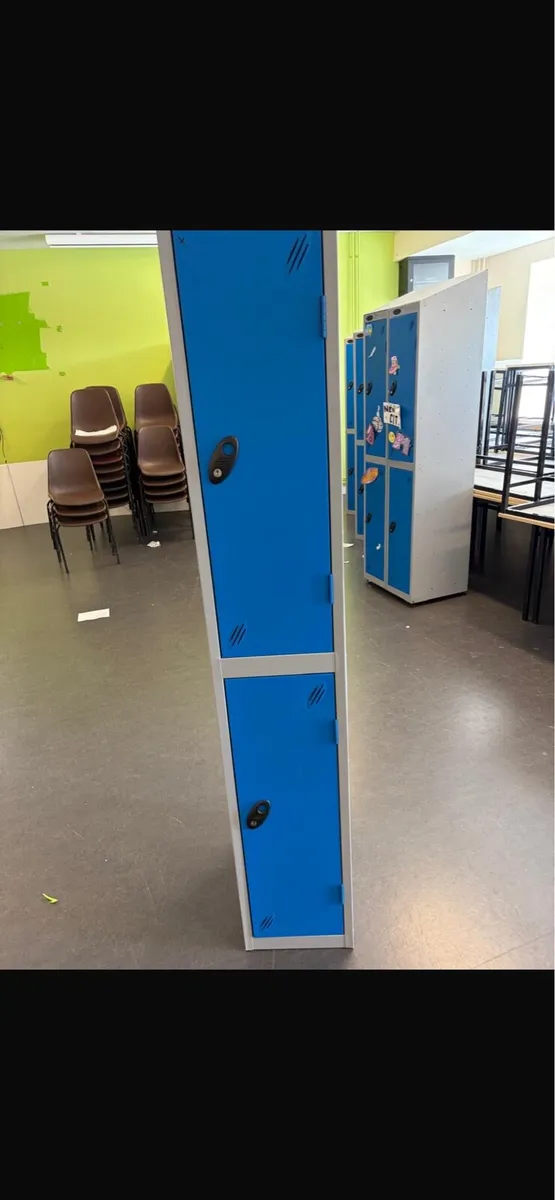 Lockers and cabinets - Image 4