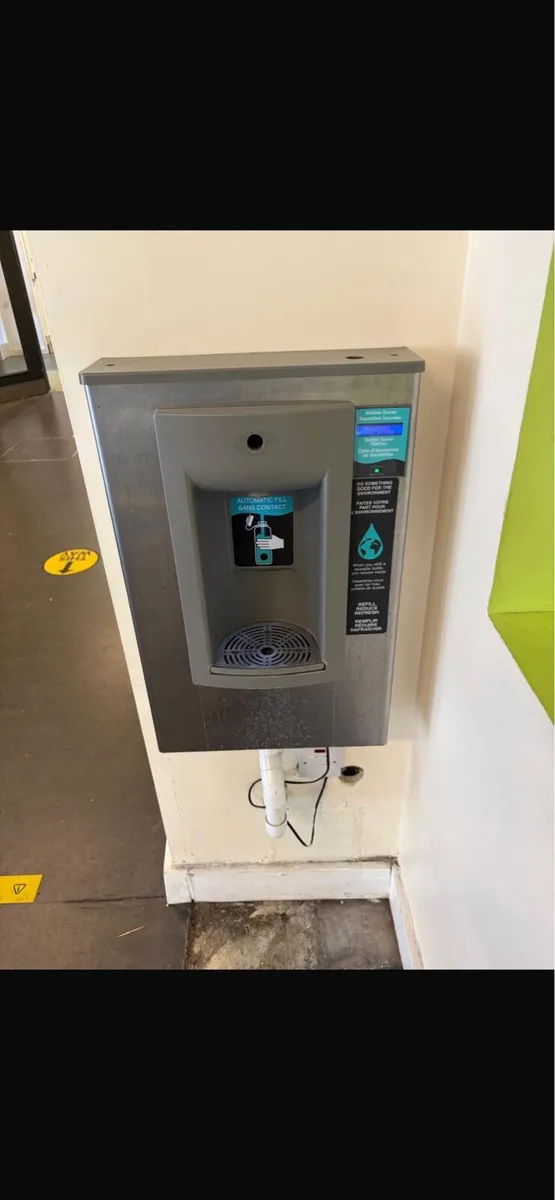 2 Water fountains/ filling station