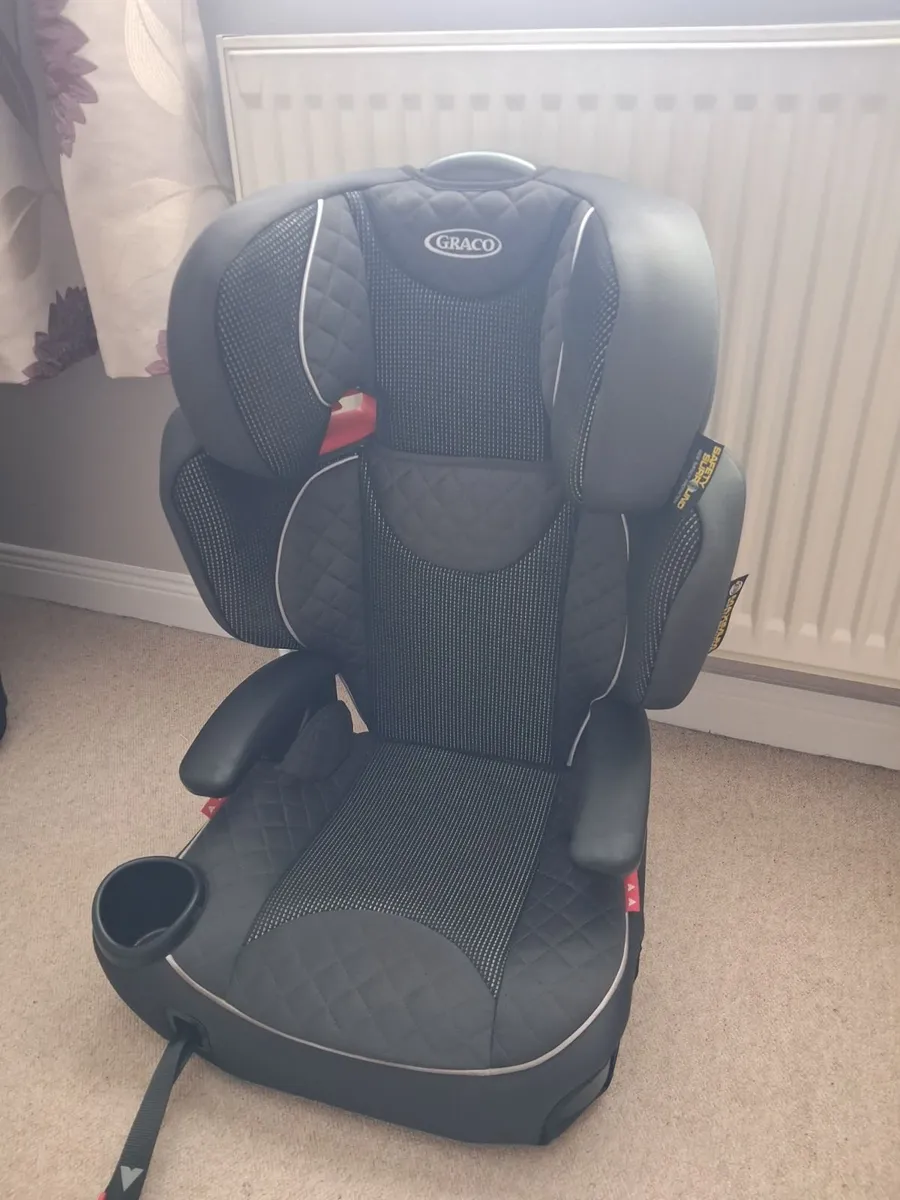 Graco Affix Car Seat - Image 2