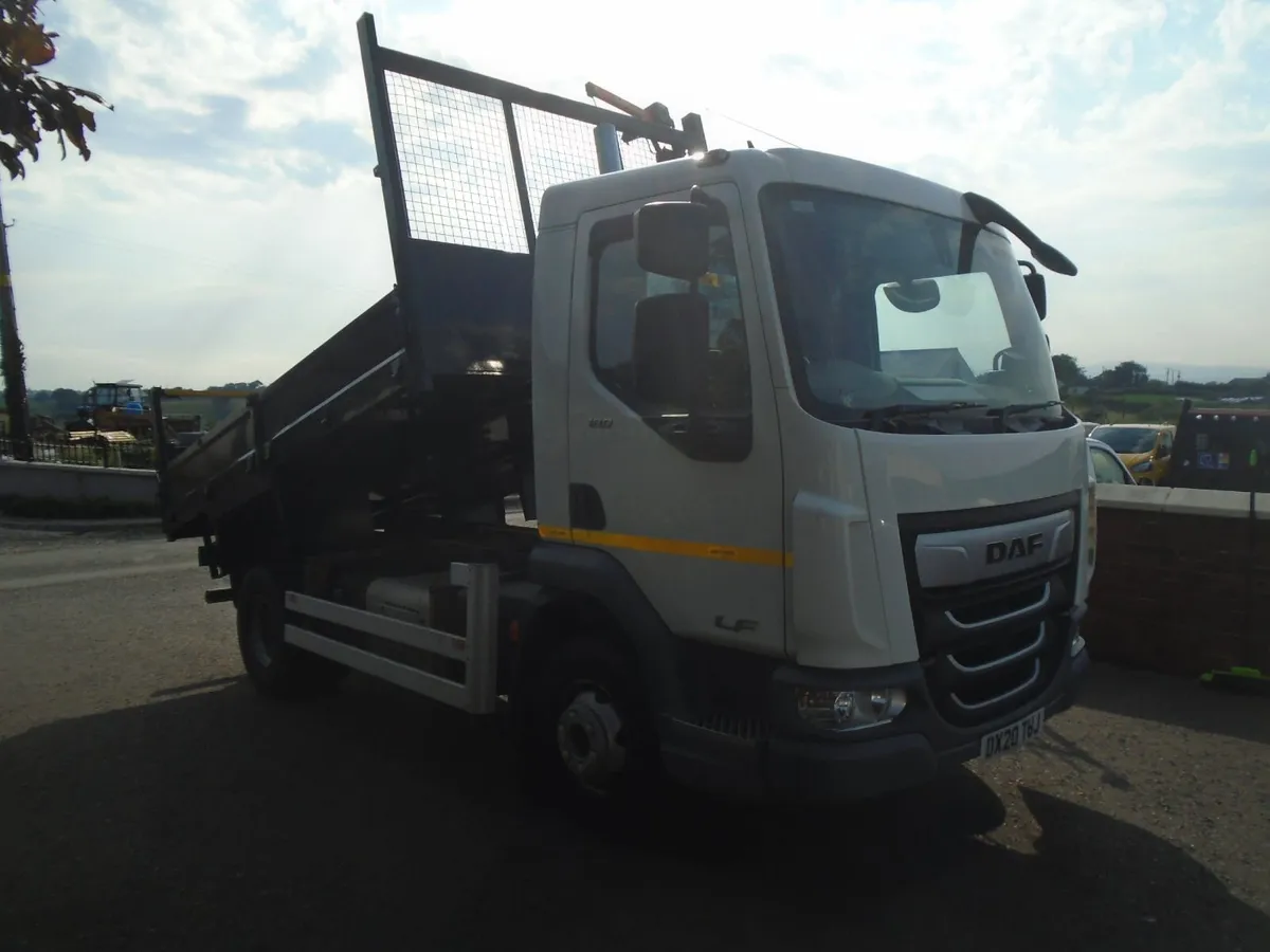 2020 DAF LF 45-160 7.5TON TIPPER. - Image 1