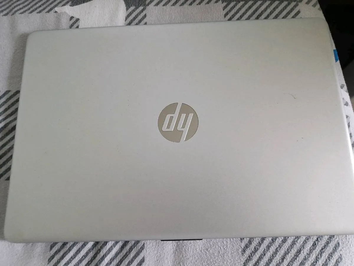 HP LAPTOP - Image 2
