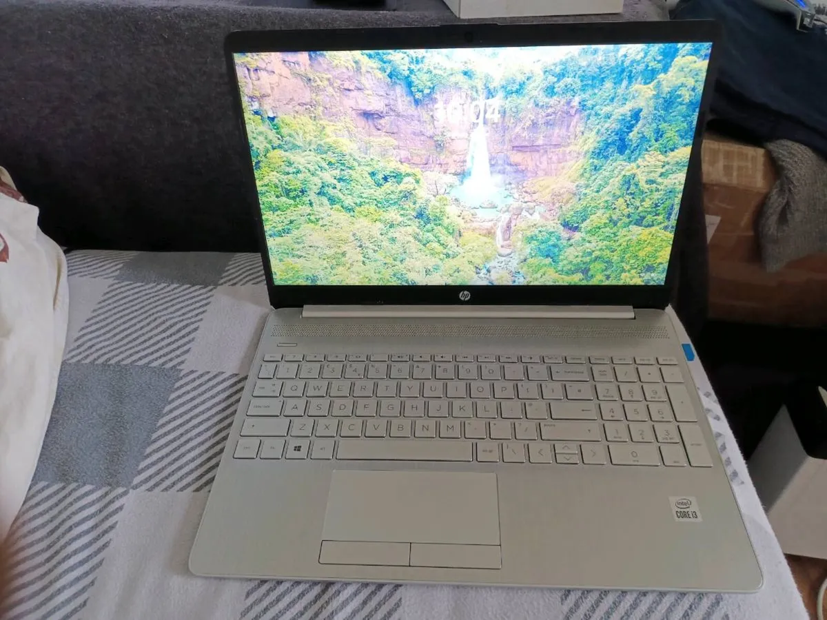 HP LAPTOP - Image 1