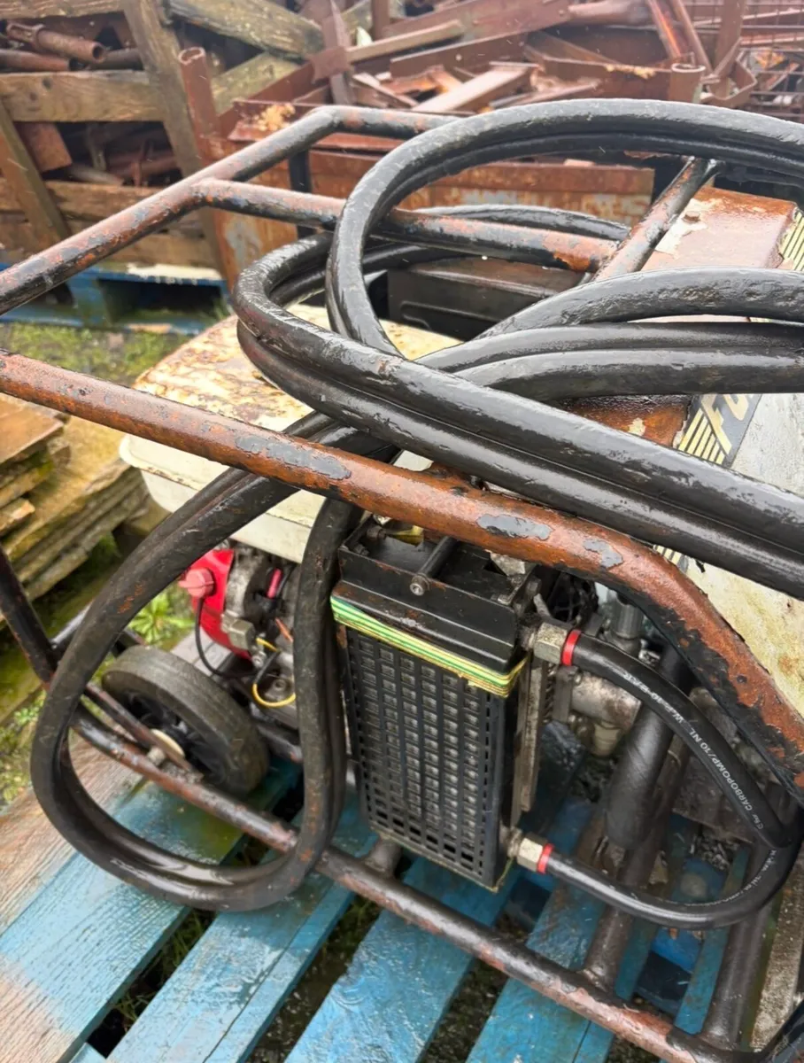 Hydraulic pack with jack hammer - Image 3