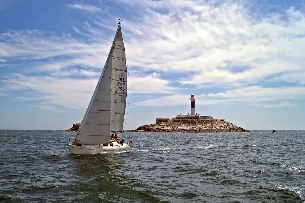 Sailing Cruiser Beneteau First 32s5 - Image 1
