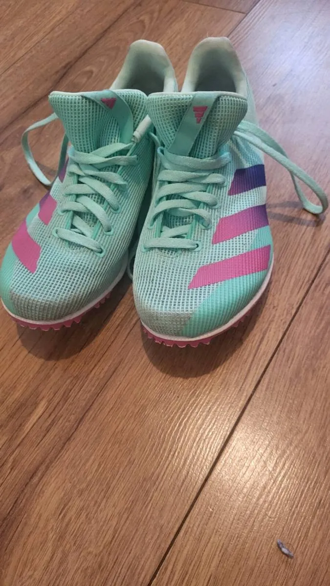 Running spikes - Image 1